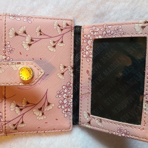 Steve Madden Slim Wallet - Picture 2 of 4